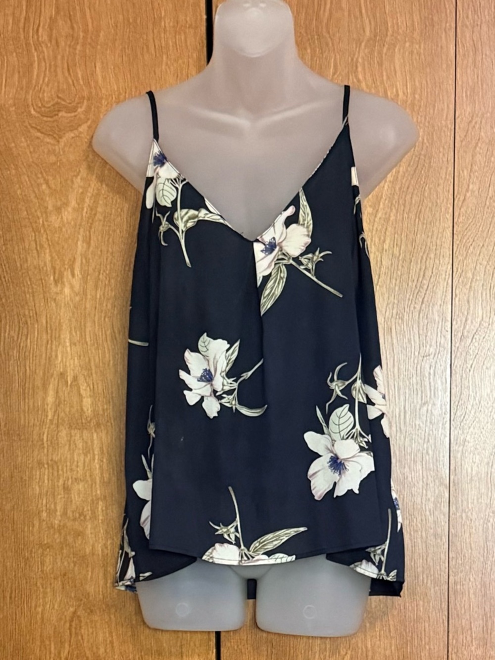Lush Navy Blue Floral Tank Too XL Like New
